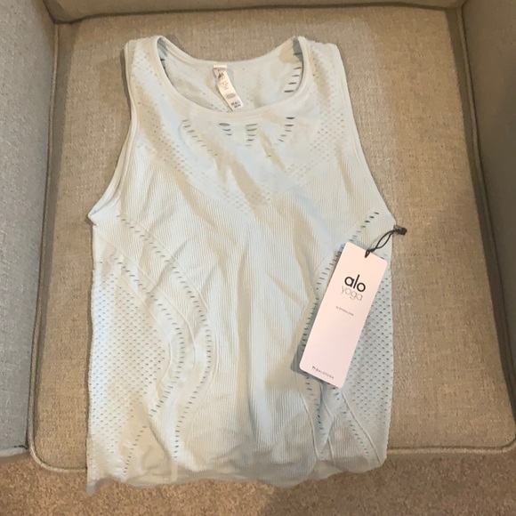 NWT Lara Tank from Alo Yoga - Picture 1 of 3